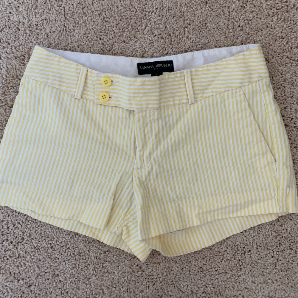 Seersucker banana republic shirts! Size 0